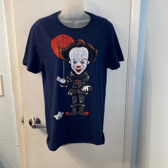 IT Pennywise Shirt Medium - Picture 1 of 6